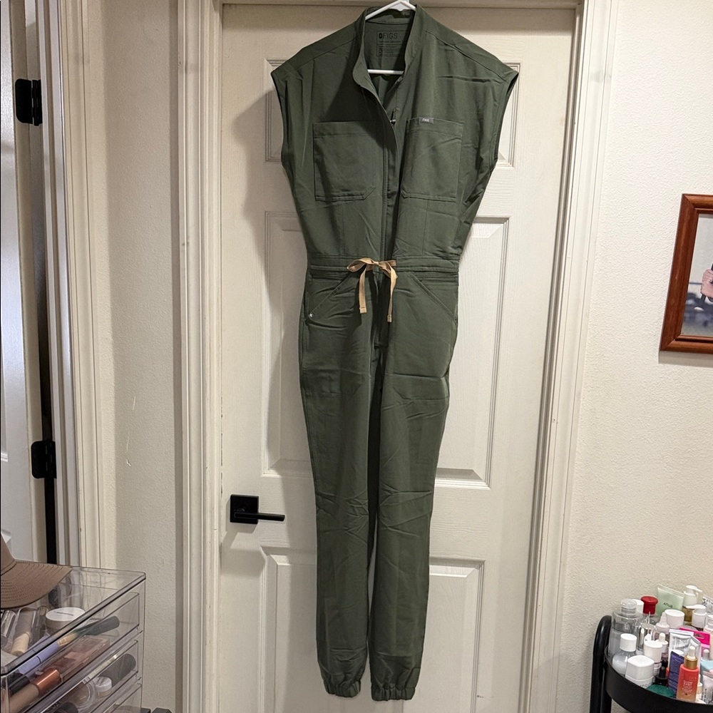 FIGS Rafaela Cargo Jumper